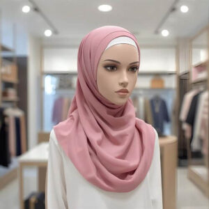 A quick and easy style that doesn't require any intricate wrapping. The fabric is pre-arranged, offering a sleek and efficient option for busy days.